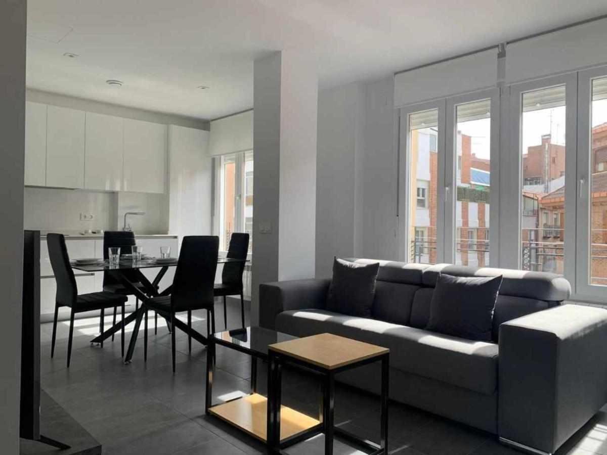 Ramon Y Cajal Suites De Luxe León Exteriör bild