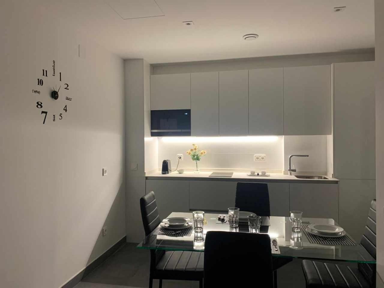 Ramon Y Cajal Suites De Luxe León Exteriör bild