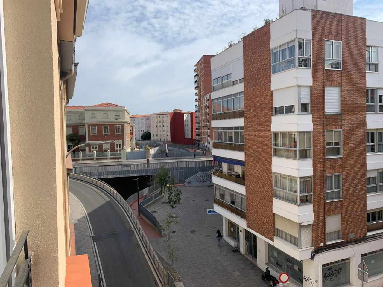 Ramon Y Cajal Suites De Luxe León Exteriör bild
