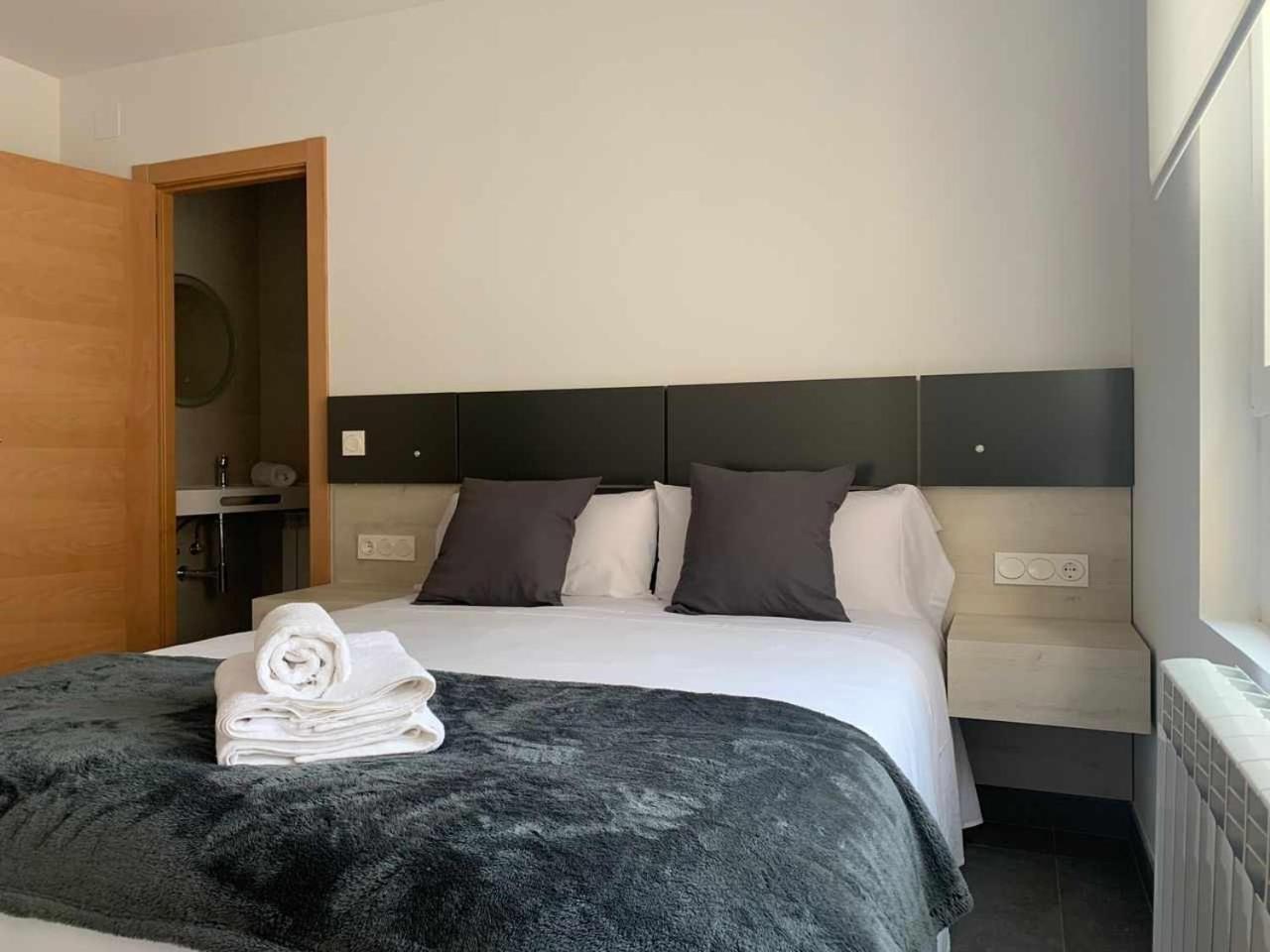 Ramon Y Cajal Suites De Luxe León Exteriör bild