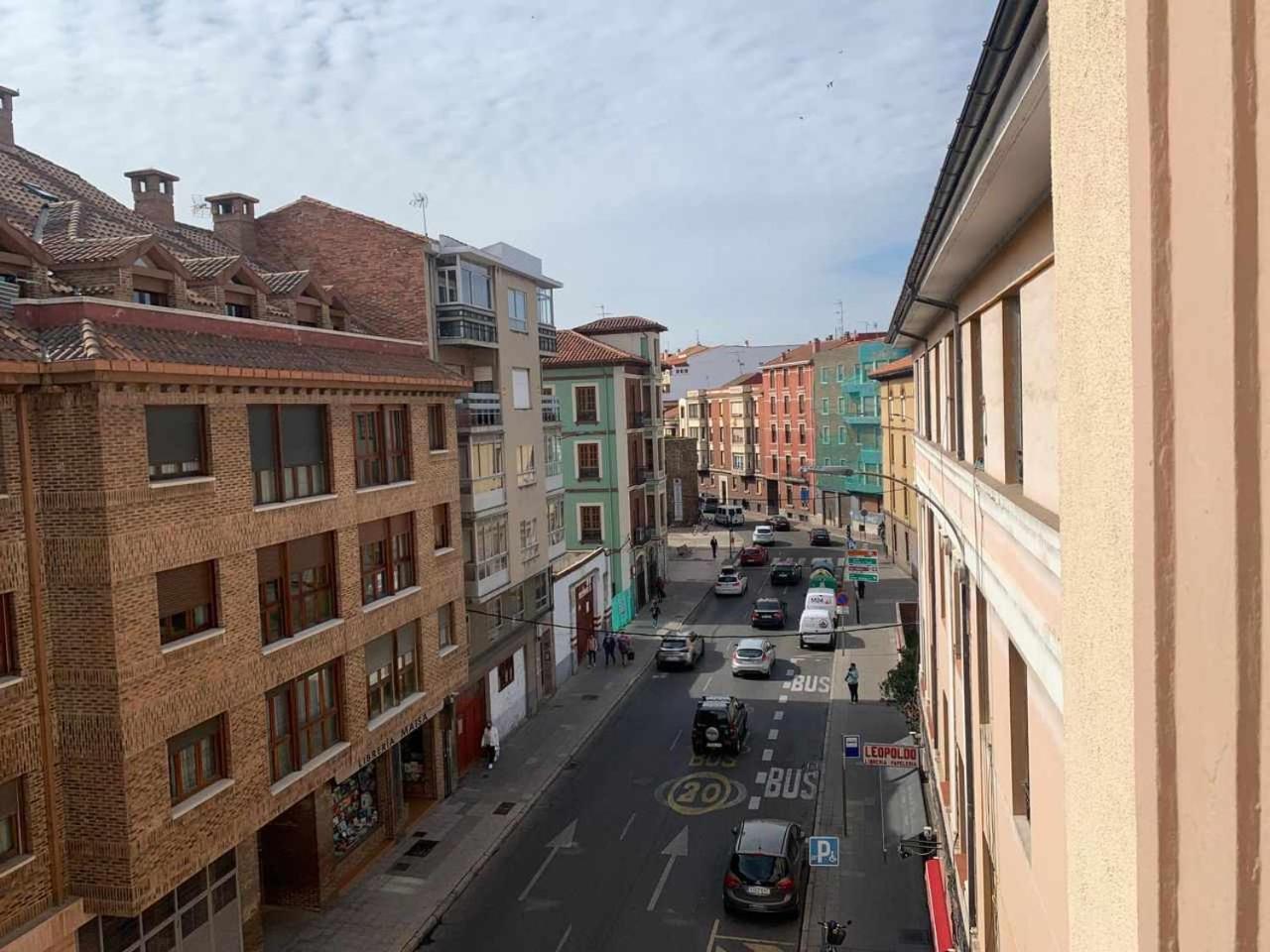 Ramon Y Cajal Suites De Luxe León Exteriör bild